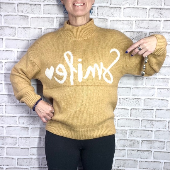 😁NWOT |•BELLA AMORE•| SMILE ♥︎ Made In Italy Mock Turtleneck Sweater - Picture 1 of 9